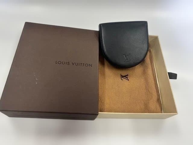 Louis Vuitton ブラック ケース