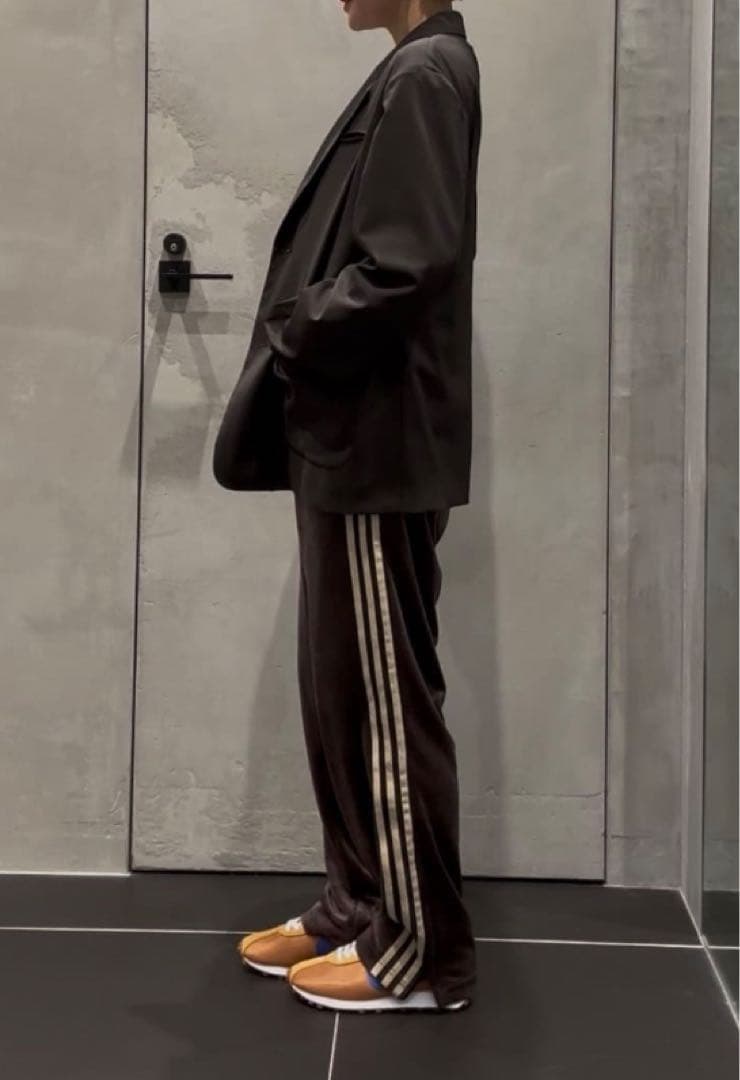 新品タグ付adidas Originalsファイヤーバード ベロアトラックパンツ