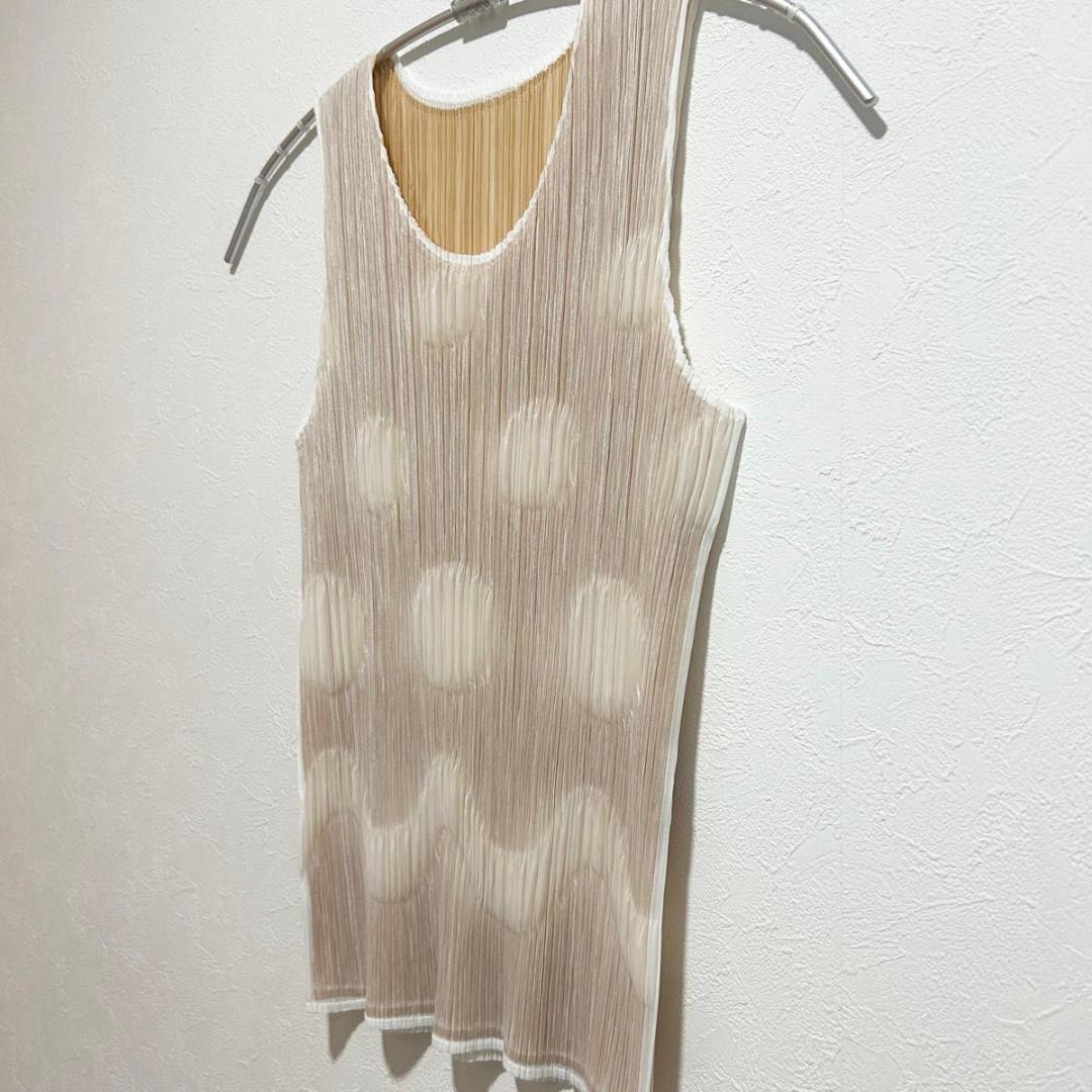 プリーツプリーズ イッセイミヤケ ノースリーブ 水玉 ベージュ size3