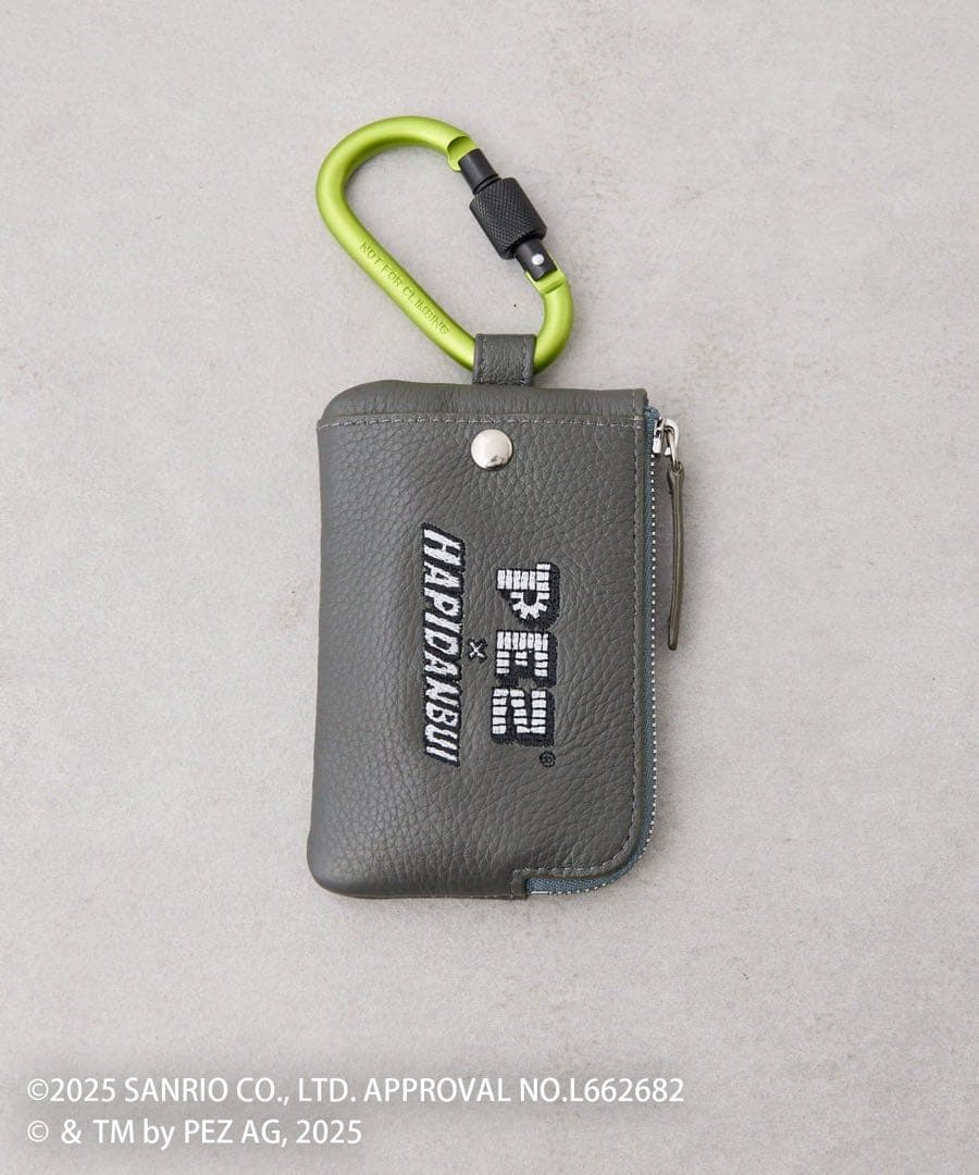 【はぴだんぶい×PEZ(ペッツ) ×ear】本革/カラビナ付きパス＆キーケース