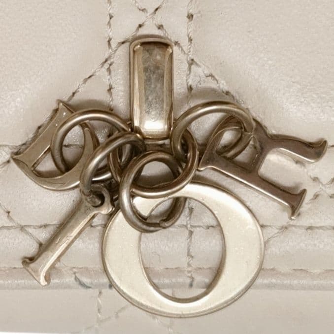 ディオール　キーケース　キーリング　カナージュ　アイボリー　ディオールチャーム