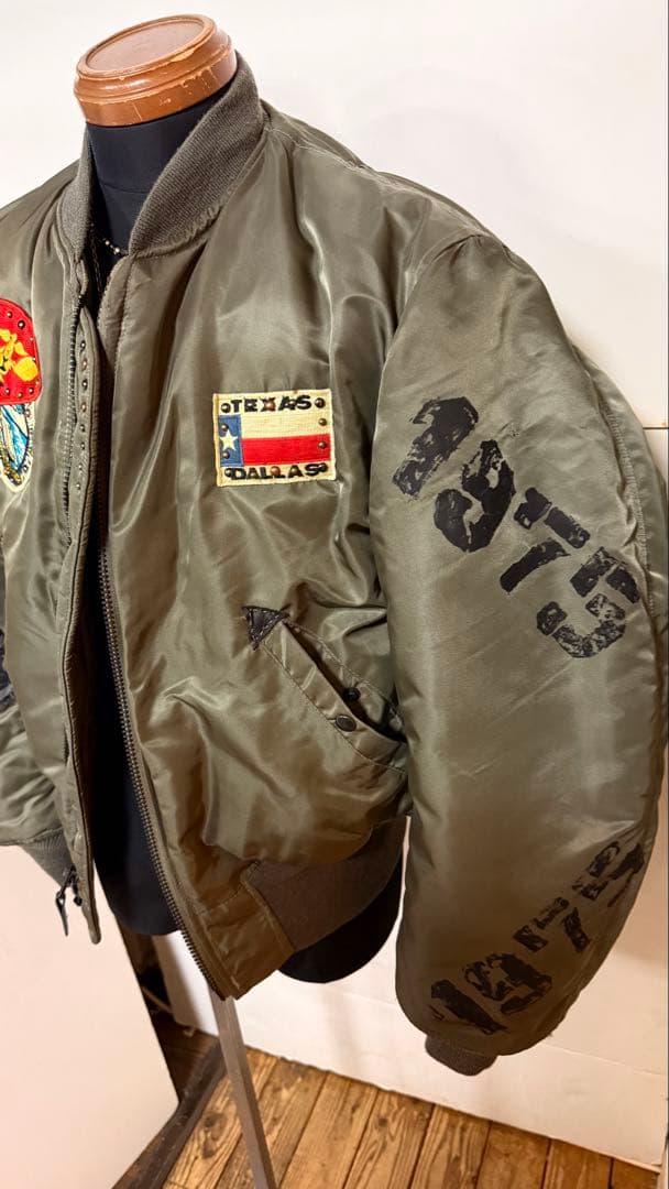 世界50着限定　avirex methodリメイク　MA-1 サイズM