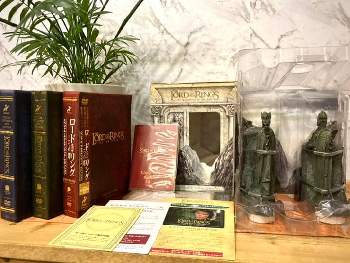ロード・オブ・ザ・リング　三部作DVD＋フィギュア