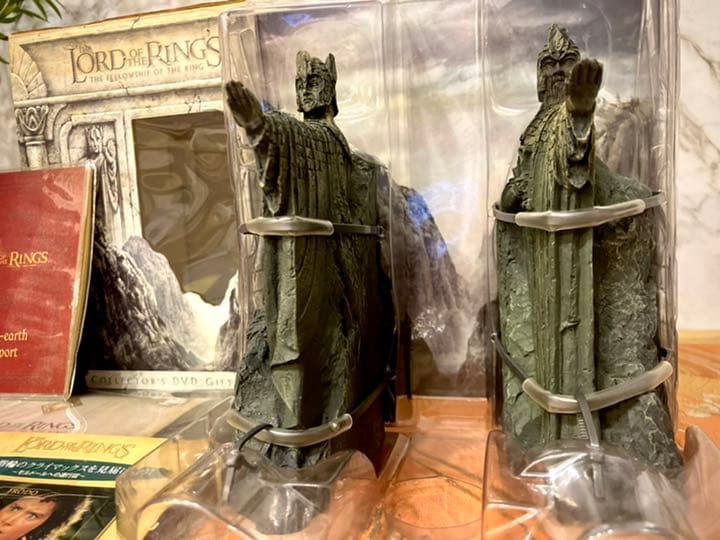 ロード・オブ・ザ・リング　三部作DVD＋フィギュア