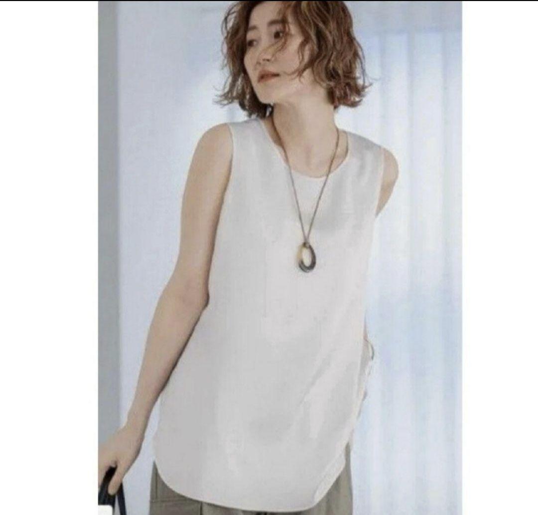 ホワイト ノースリーブ トップス