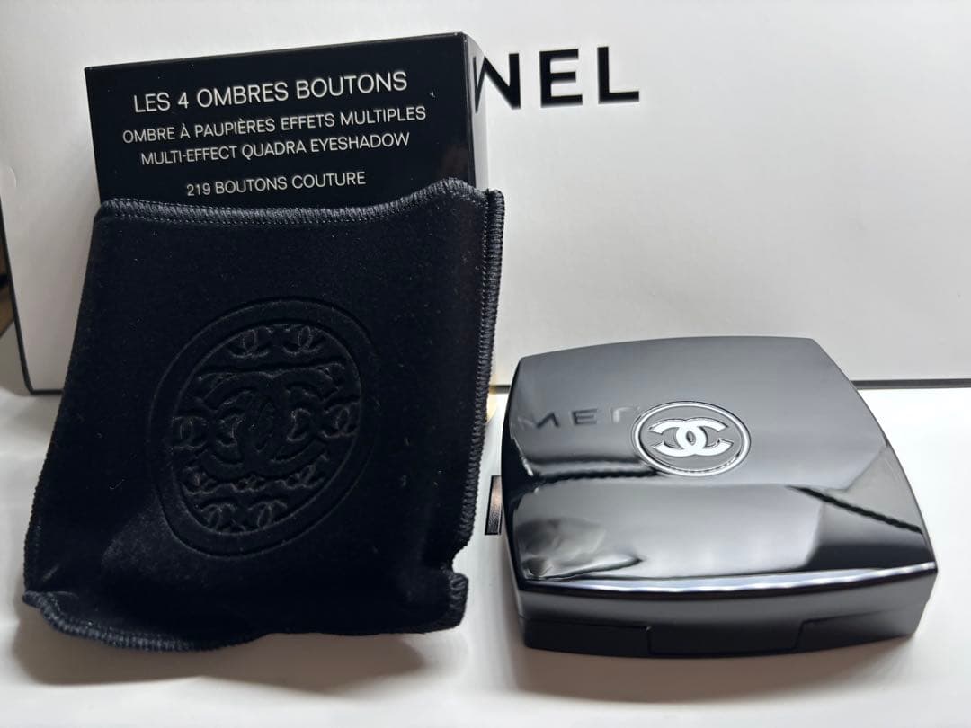 【新品】シャネルCHANELレキャトルオンブル　ブトン219 ショッパー付き