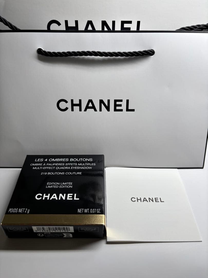 【新品】シャネルCHANELレキャトルオンブル　ブトン219 ショッパー付き