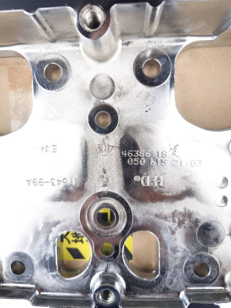 ハーレー純正ロッカーカバー