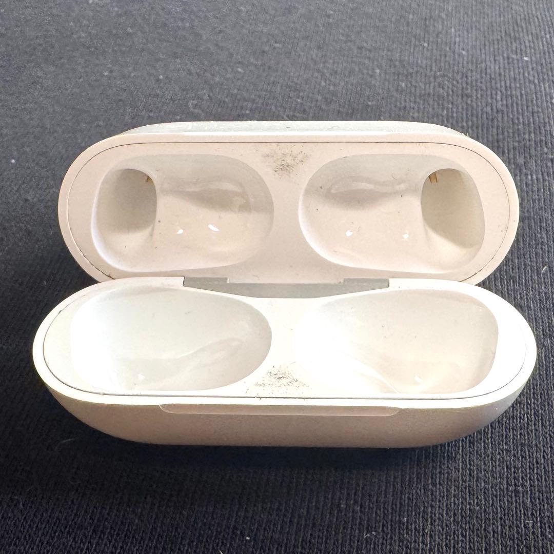 AirPods pro2 usb-c 本体 イヤーチップ新品　充電ケース付き