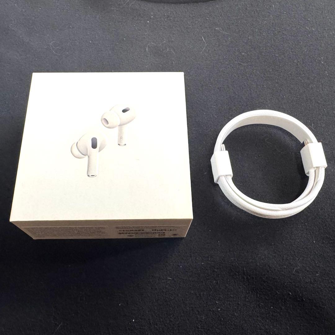 AirPods pro2 usb-c 本体 イヤーチップ新品　充電ケース付き