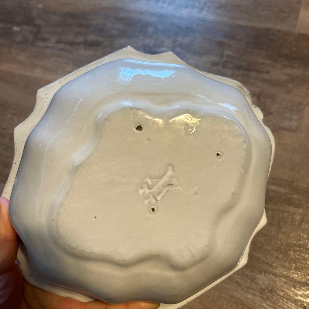 アスティエドヴィラットの皿