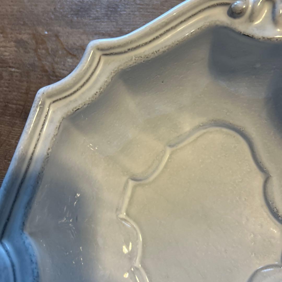 アスティエドヴィラットの皿