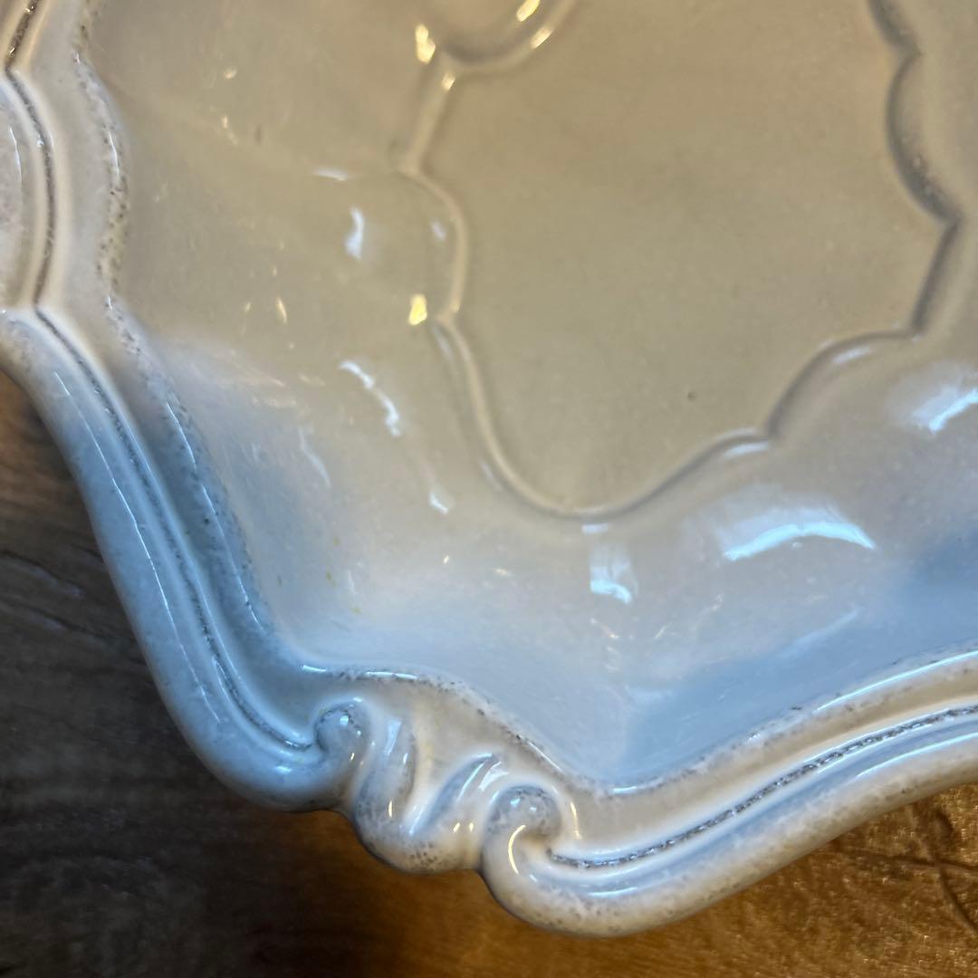 アスティエドヴィラットの皿