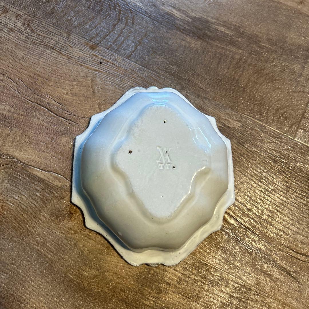 アスティエドヴィラットの皿