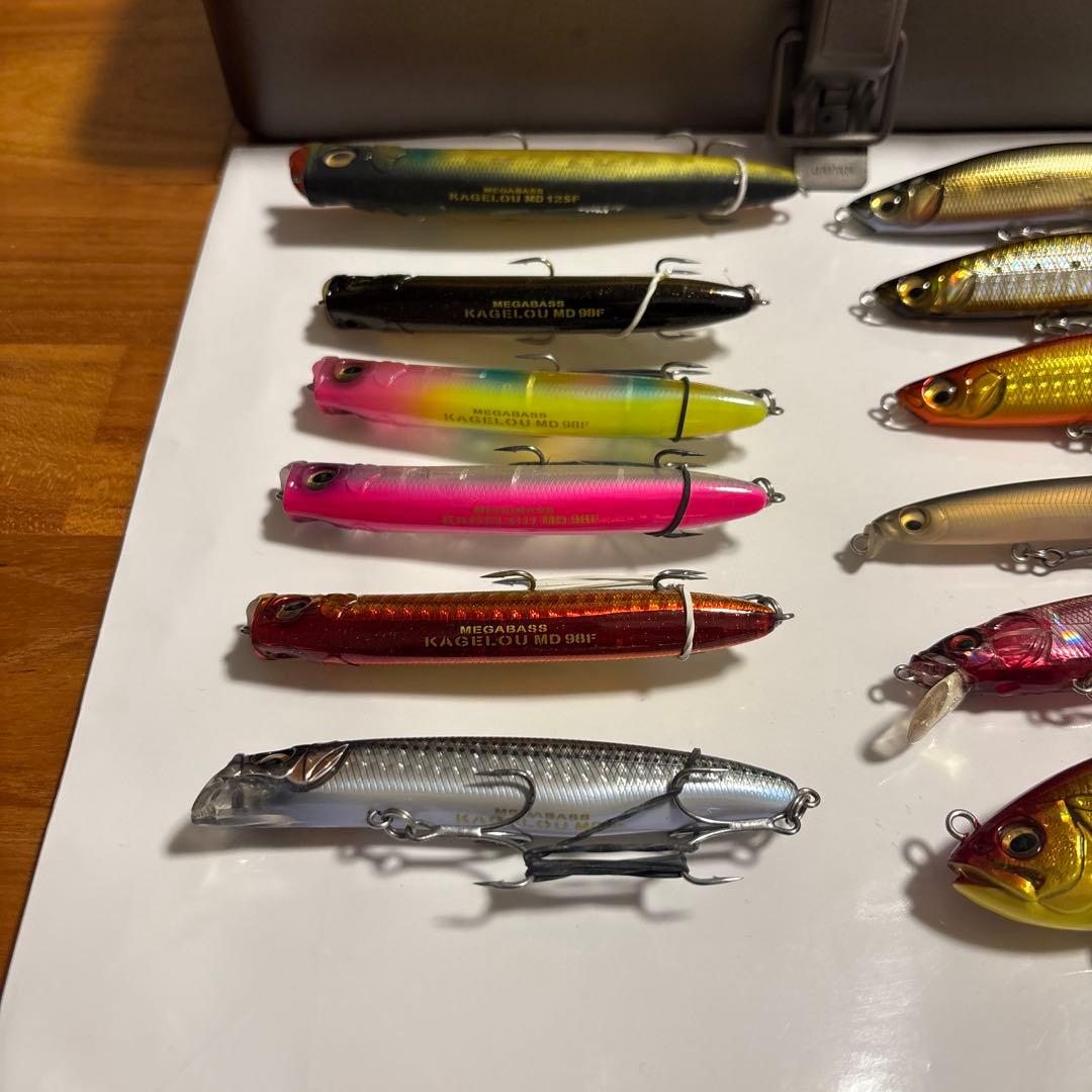 G*G様 メガバスルアーセット　カゲロウ　ゲンマ　バティッサ　ハダラトラップ　ワ