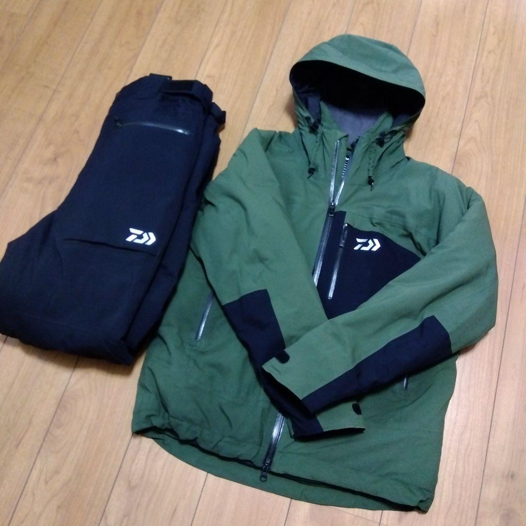 ダイワ　フィッシングスーツ（上下セット）メンズ
