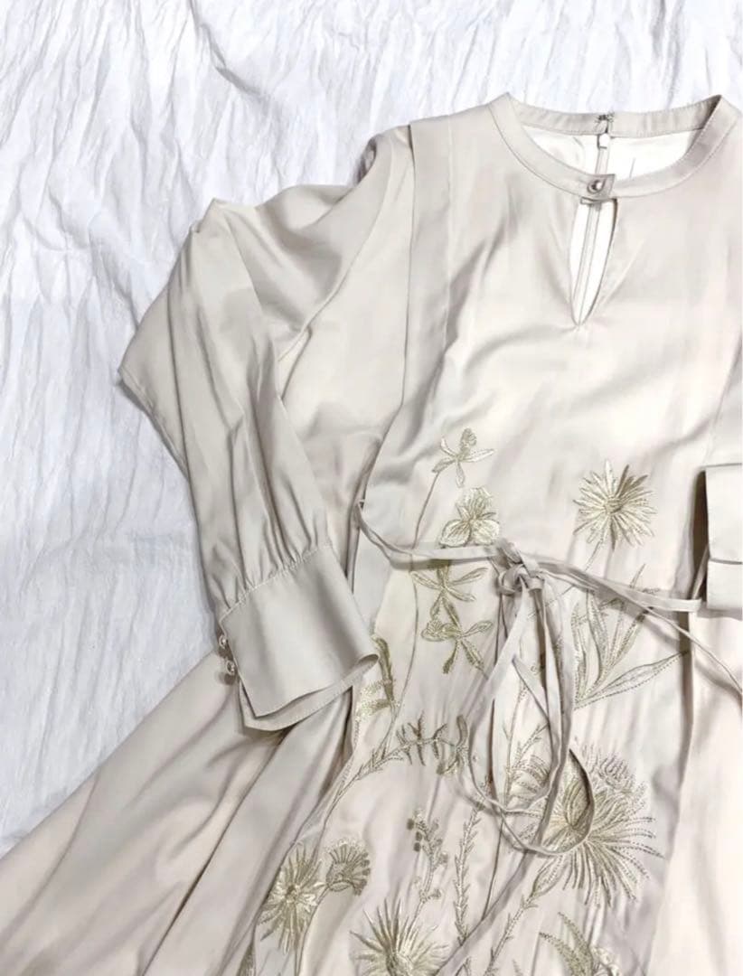 美品⭐︎AMERI MADELYN EMBROIDERY DRESS