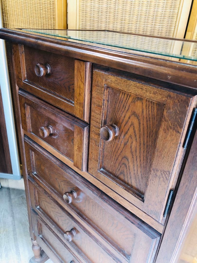 木製クラシックタンス キャビネット　サイドボード　ガラス天板 6引き出し