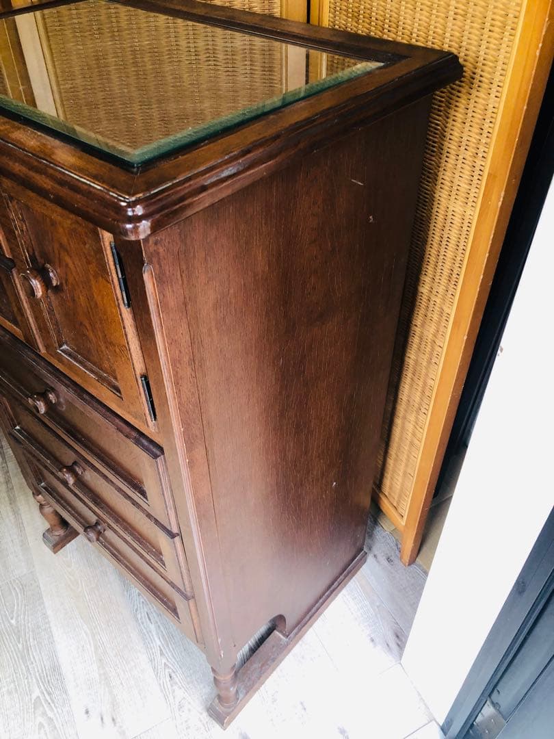 木製クラシックタンス キャビネット　サイドボード　ガラス天板 6引き出し