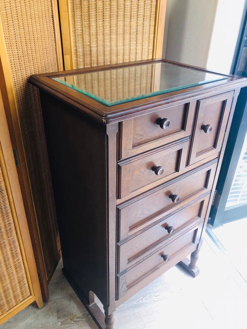 木製クラシックタンス キャビネット　サイドボード　ガラス天板 6引き出し
