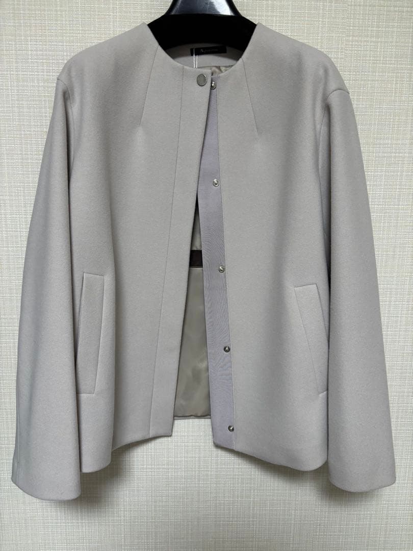新品タグ付　アクアスキュータム　グレー ノーカラージャケット
