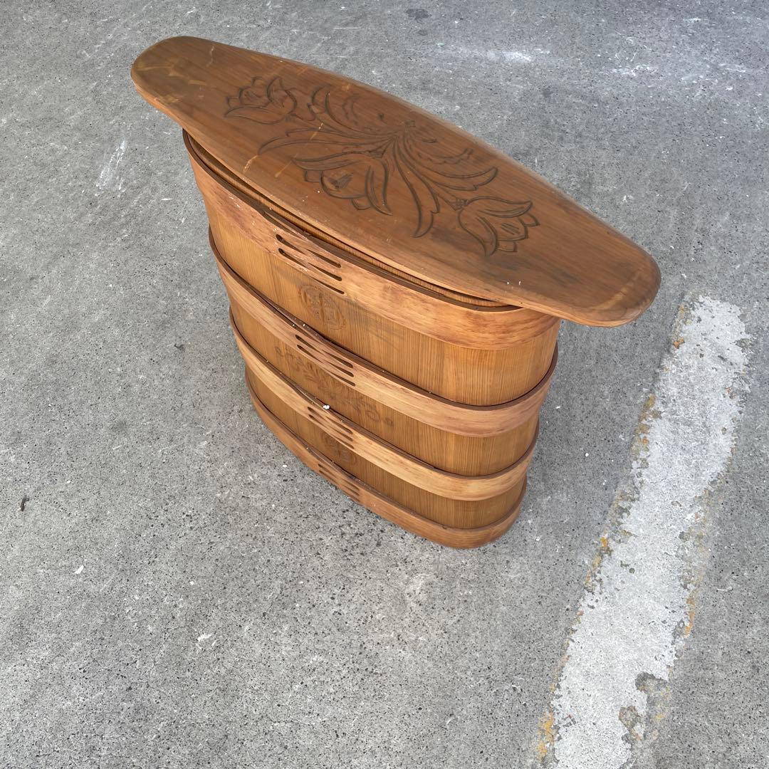 竹製花飾り　楕円形 彫刻入り スイス製 リュック式