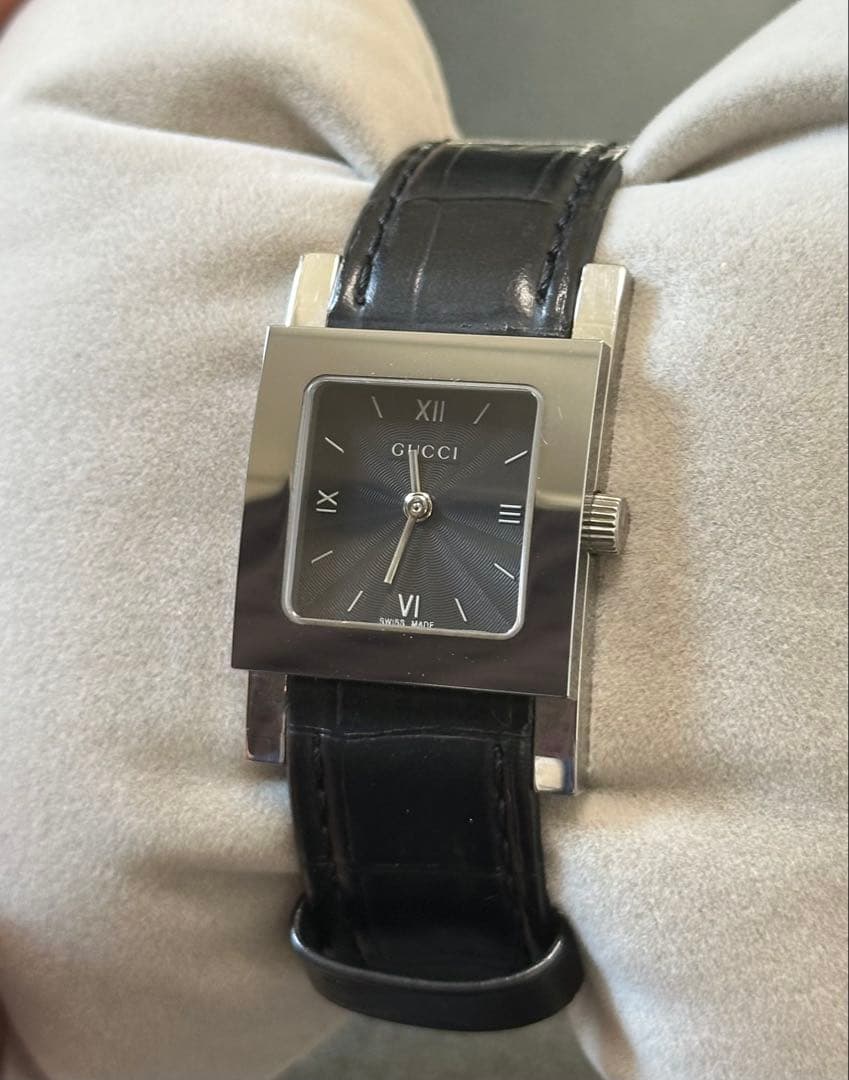 GUCCI 腕時計 7900L クォーツ クロコ型押しベルト ブラック 黒文字盤