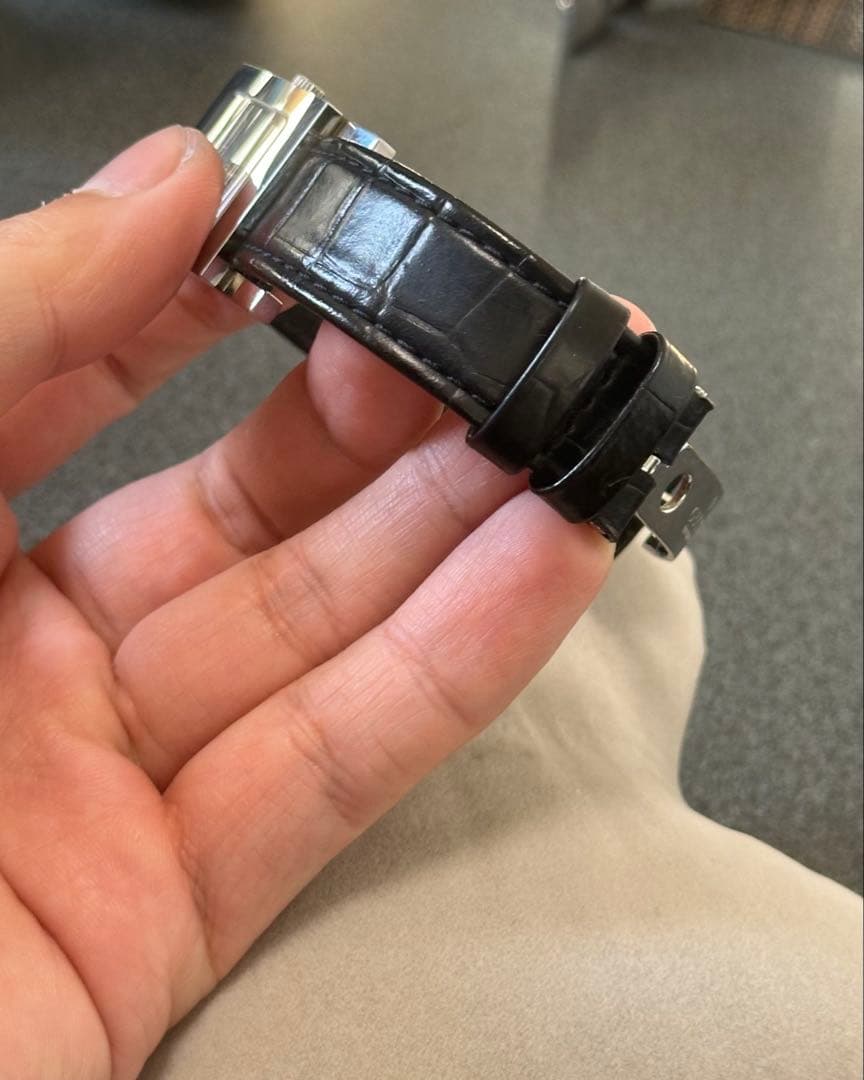 GUCCI 腕時計 7900L クォーツ クロコ型押しベルト ブラック 黒文字盤