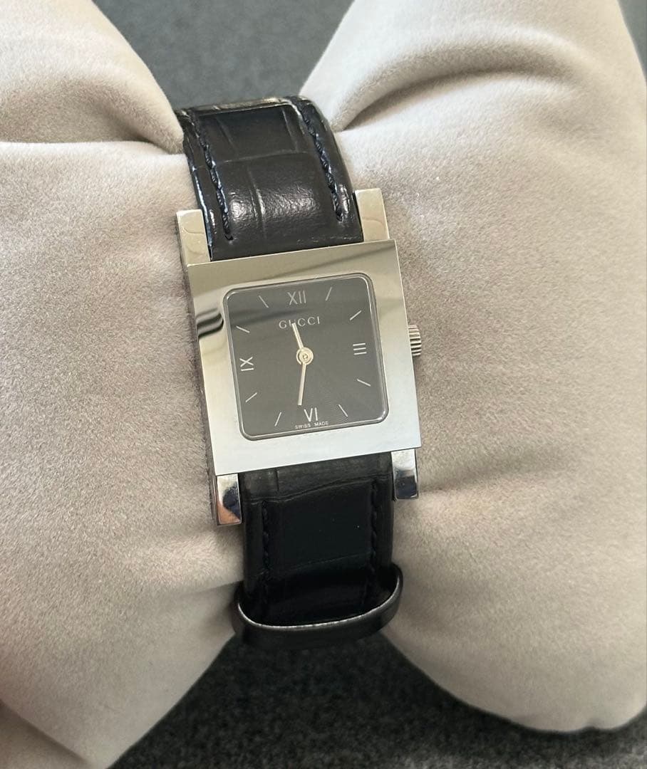 GUCCI 腕時計 7900L クォーツ クロコ型押しベルト ブラック 黒文字盤