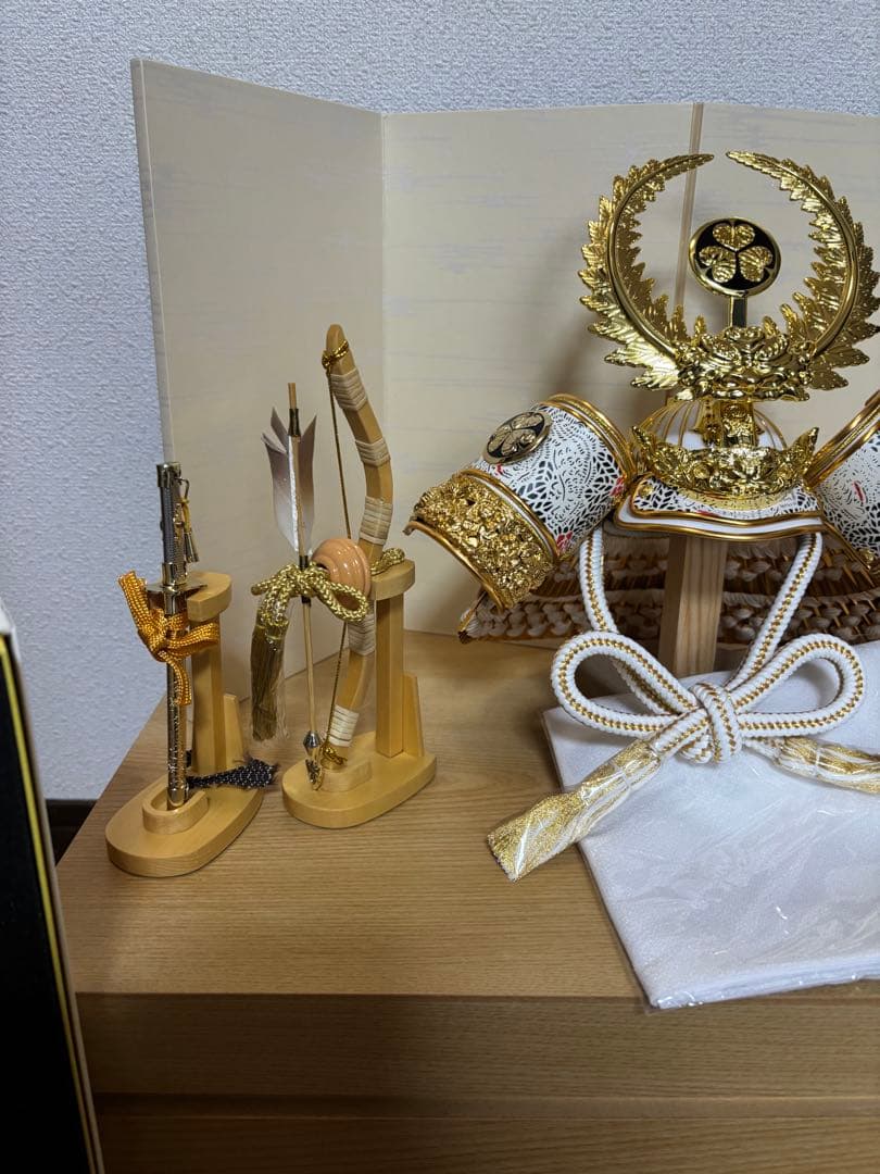 伝統的 五月人形 金色 兜と弓矢セット 徳川家康 貴翔作 戦国名将兜