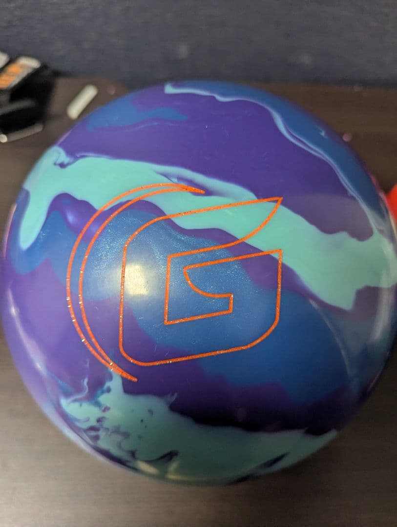 ORIGIN ボウリングボール 14ポンド　サムレス