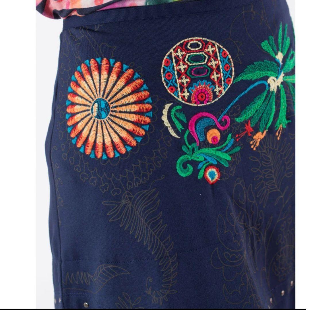 Desigual ネイビーレイヤード刺繍スカート試着のみ美品 リゾートワンピース
