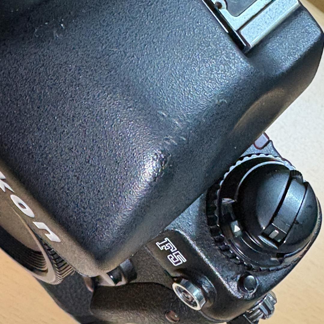 中古Nikon F5　フィルム 一眼レフカメラ
