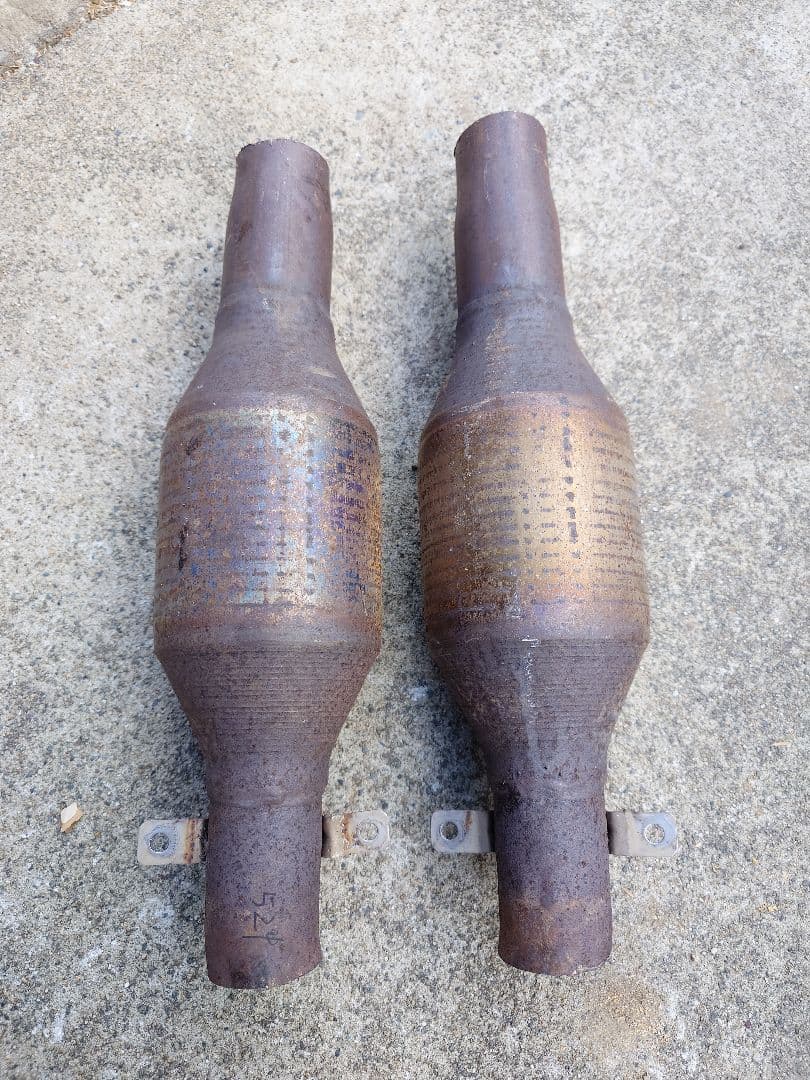 180系クラウン ゼロクラウン 純正 マフラー 第2触媒 触媒 現状品 2個