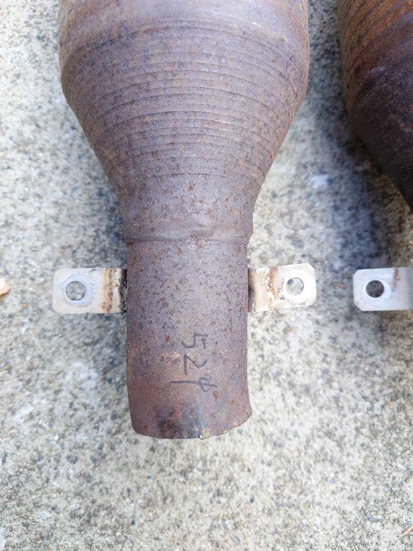 180系クラウン ゼロクラウン 純正 マフラー 第2触媒 触媒 現状品 2個