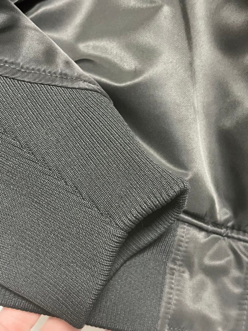 +J ハイブリッドダウンオーバーサイズMA-1 ユニクロ