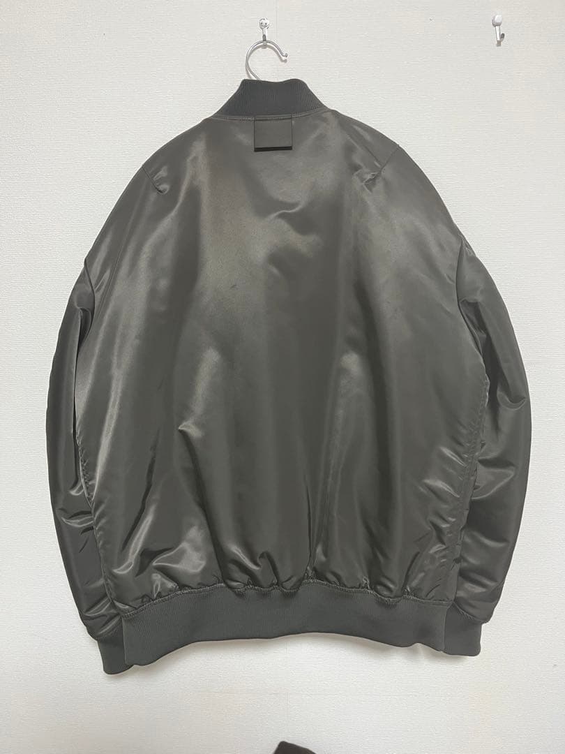 +J ハイブリッドダウンオーバーサイズMA-1 ユニクロ