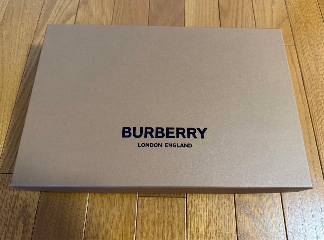 未使用品　BURBERRY カシミヤ　リバーシブル　ストール　レッド ベージュ
