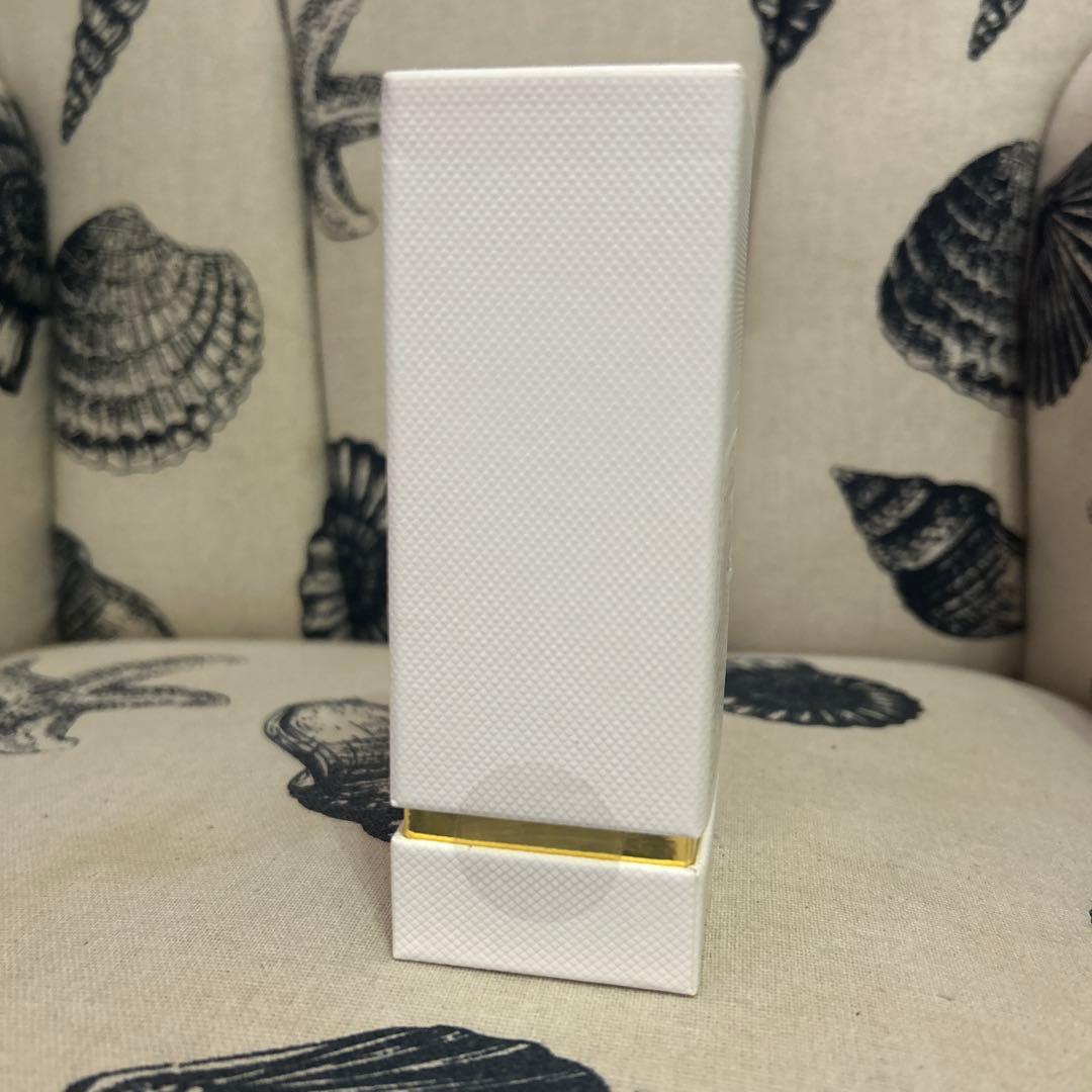 トムフォード　ホワイトスウェード　新品　50ml