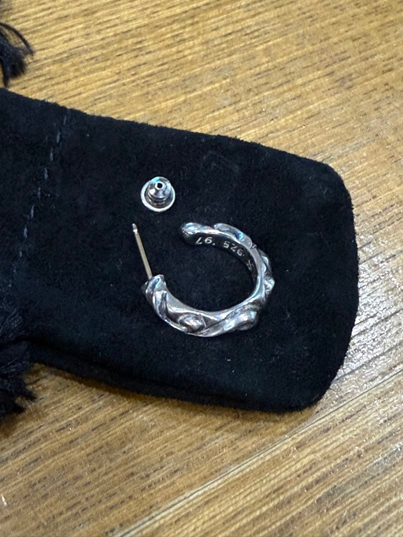 未*。様 クロムハーツ スクロール フープ ピアス