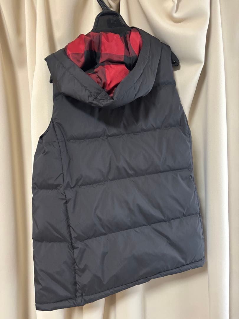 ブルーレーベルクレストブリッジ　ダウンベスト