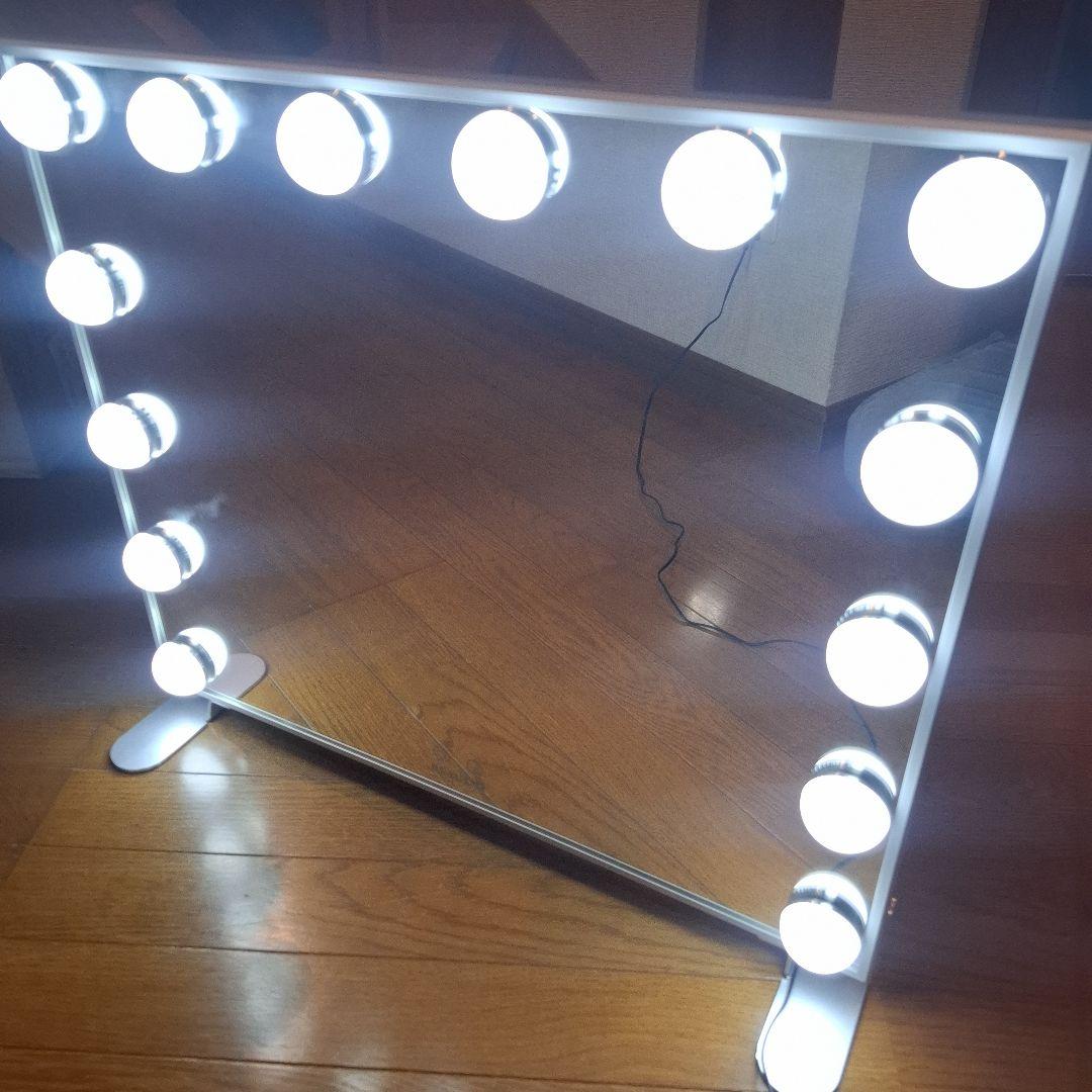 ライト付き化粧鏡 12個のライト　女優ミラー