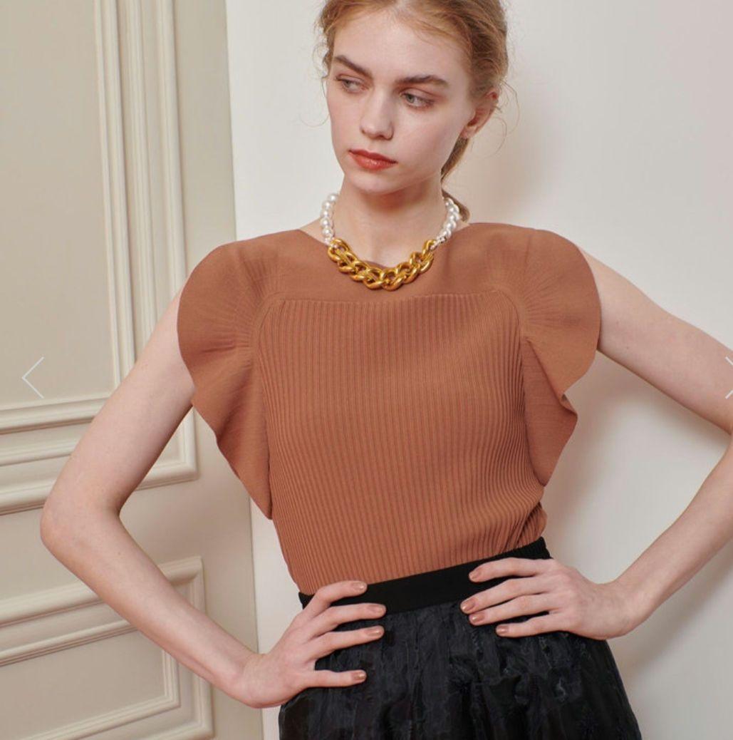 新品LOULOU WILLOUGHBYスキャーラッププルオーバー ホワイト