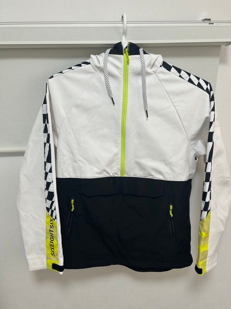 【686】シックスエイトシックス スノーボードウェア スキー　ウェア