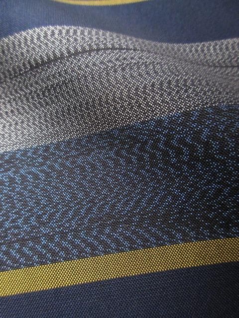 未着用に近い！美品＊本場縞大島＊本場大島紬＊上村商店＊着物＊１６３ｃｍ＊裄６７