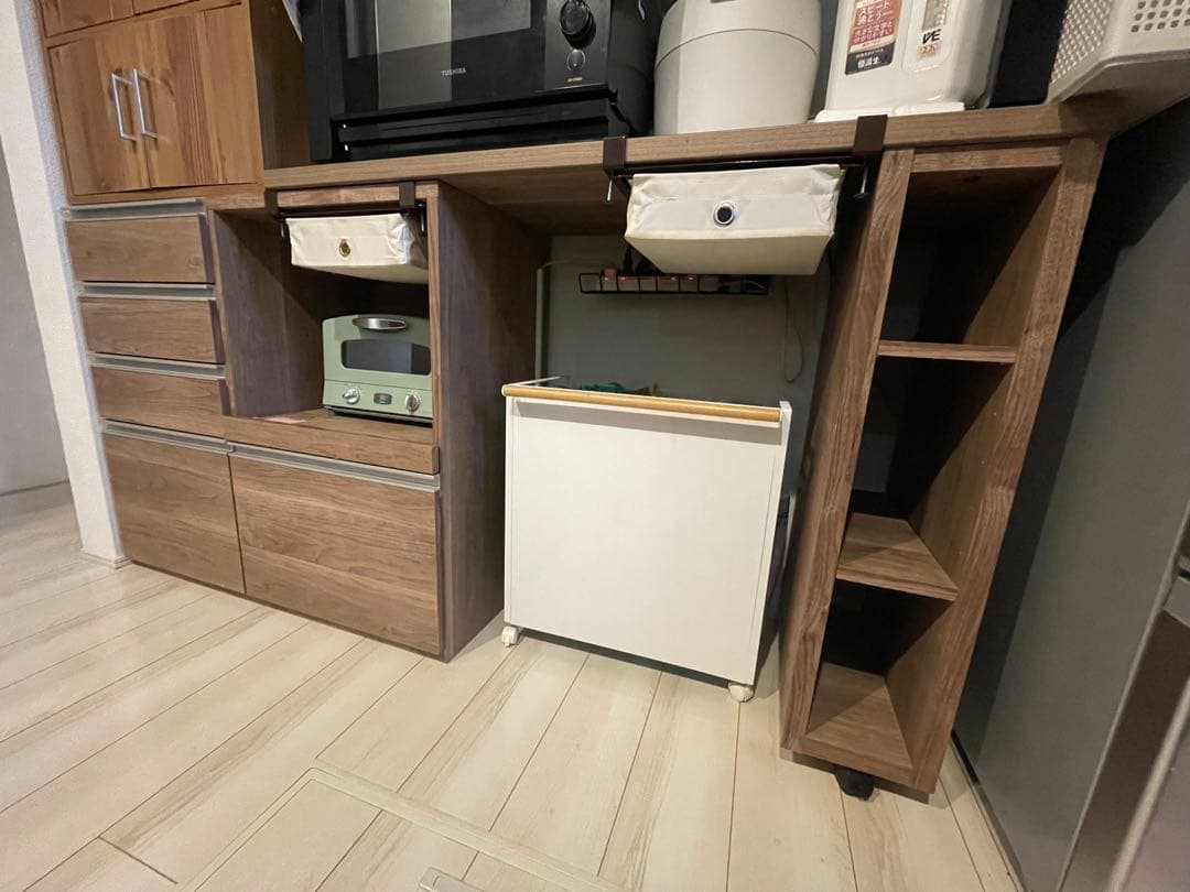 【かめ♡】キッチン収納 簡単に幅調節可能! スライド伸長式カウンター