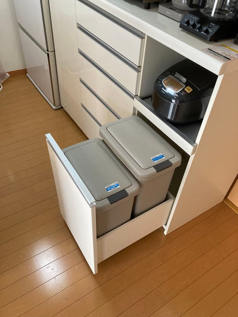 2/11までに引取り限定パモウナ•キッチンボード パールホワイトHCR1400R