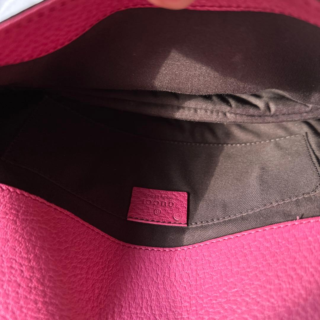 美品GUCCI (グッチ)のピンク 牛革バッグ バンブーハンドル