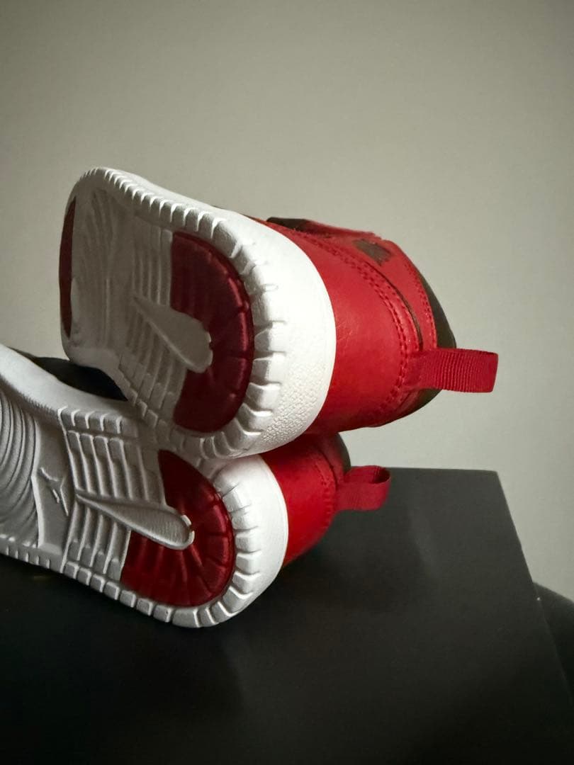 大太郎様ナイキ ジョーダン JORDAN 1 MID ALT BANNED