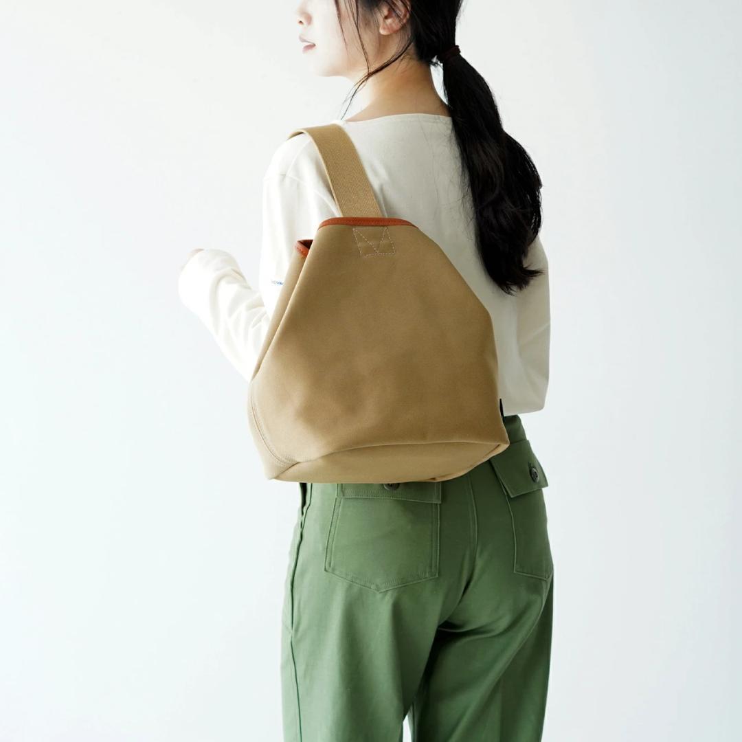 BRADY TAW SMALL 　ワンショルダーバッグ